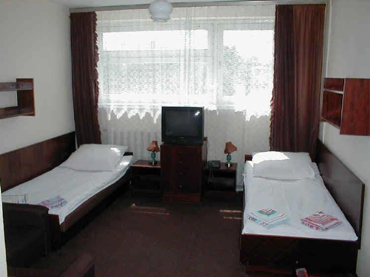 波兹南约瓦斯旅馆公寓 客房 照片